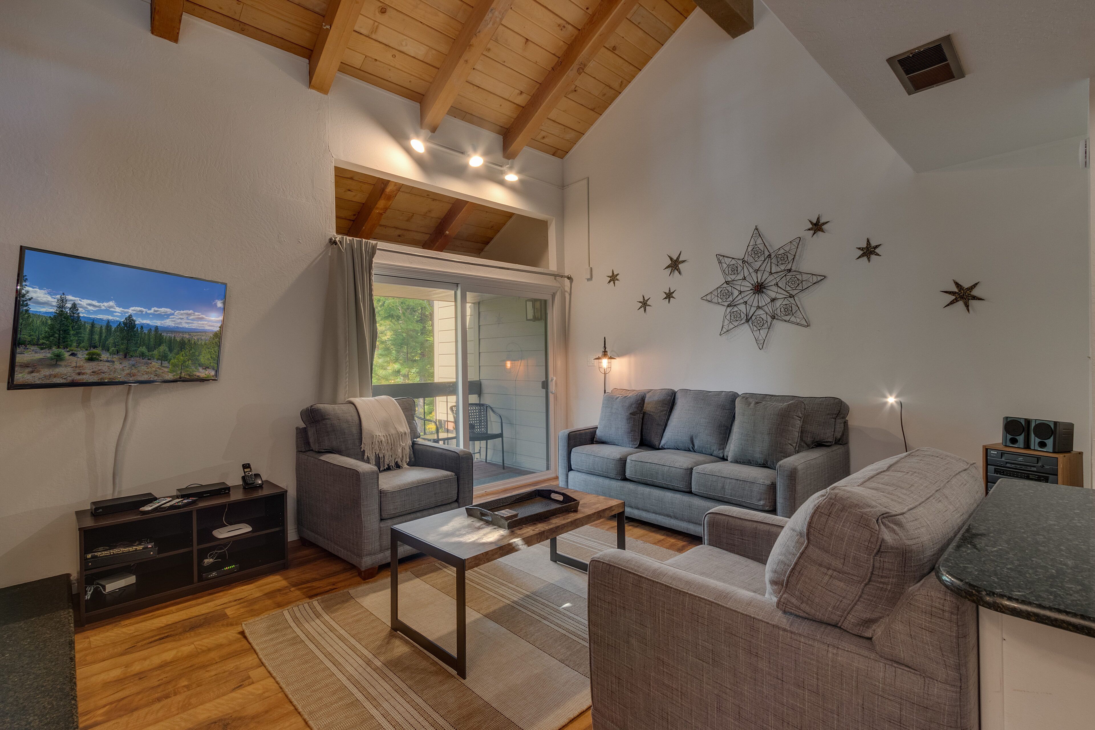 Mountain High: 2  Br, 1.5  Ba Townhouse In Carnelian Bay, Sleeps 4 - Truckee, CA