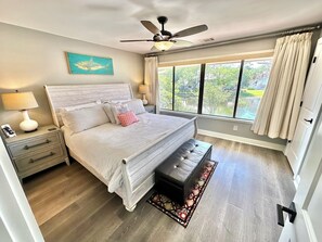 2 室のベッドルーム、アイロン / アイロン台、WiFi (無料)、ベッドシーツ