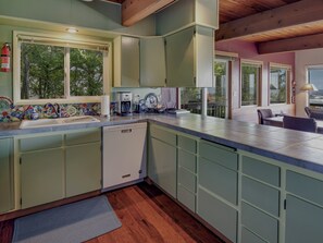 Fridge, microwave, dishwasher, coffee/tea maker