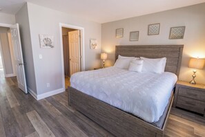 4 habitaciones, tabla de planchar con plancha, wifi y ropa de cama