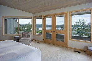 3 bedrooms, iron/ironing board, Internet, bed sheets