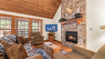 Smart TV, fireplace