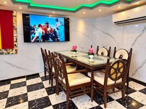 Restaurant - Trans World Hotel L.L.C (Dubai)