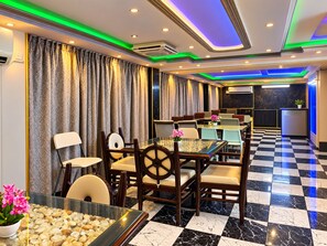 Restaurant - Trans World Hotel L.L.C (Dubai)