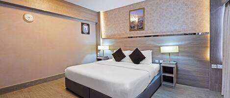 Minibar, safe på rommet, lydisolert og strykejern/-brett