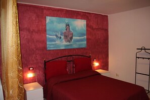 Quarto casal | Quartos à prova de som, berços (sobretaxa), Wi-Fi de cortesia