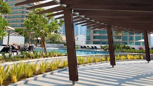 Outdoor pool - Kennedy Towers - Silverene (Dubai)