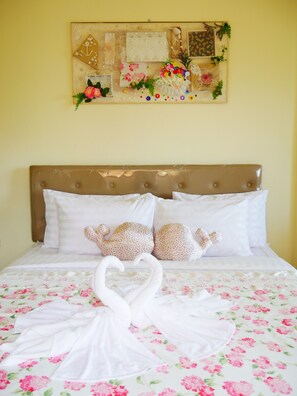 Standard Double Room | Living area