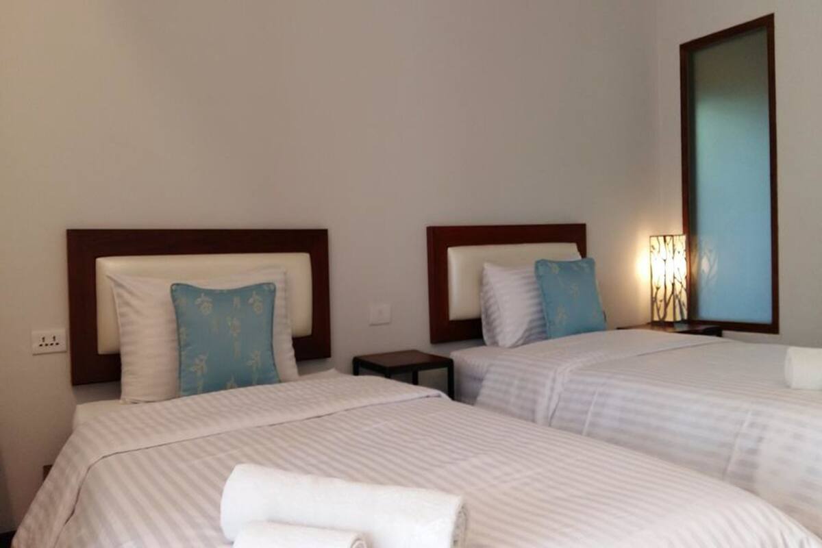 Standard Twin Room | Iron/ironing board (on request), rollaway beds (surcharge), WiFi (free)
