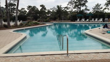 Udendørs pool