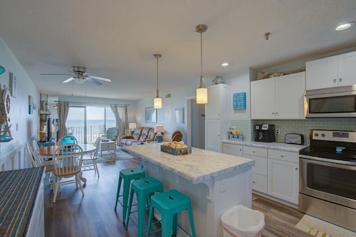 Remodeled Topsail Dunes Oceanfront Condo