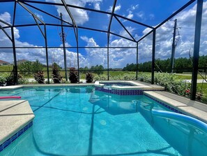 室外游泳池,恒温泳池