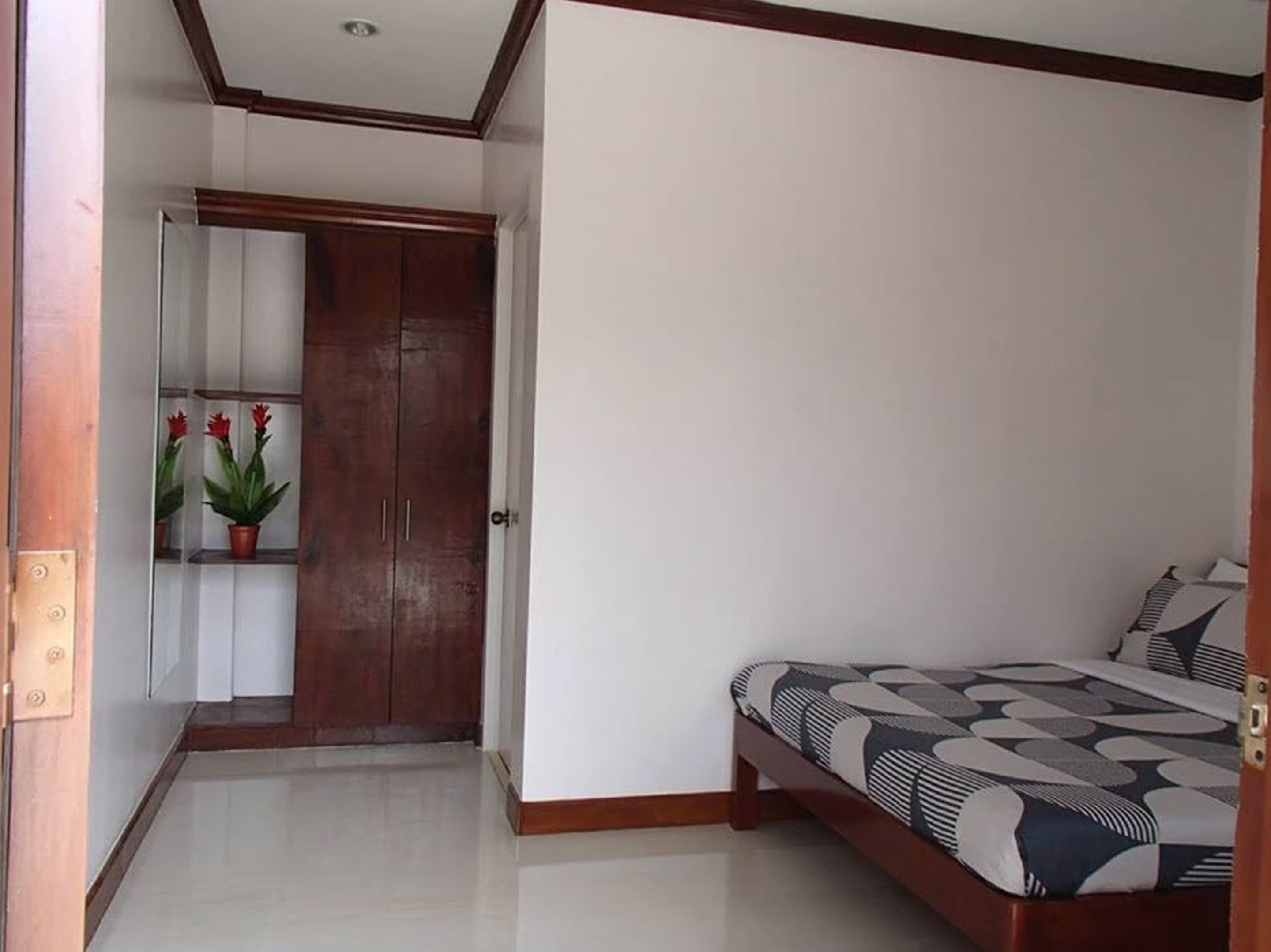 standard room | free wifi, bed sheets
