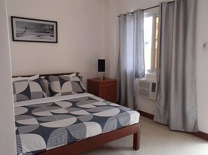 Standard Room | Free WiFi, bed sheets
