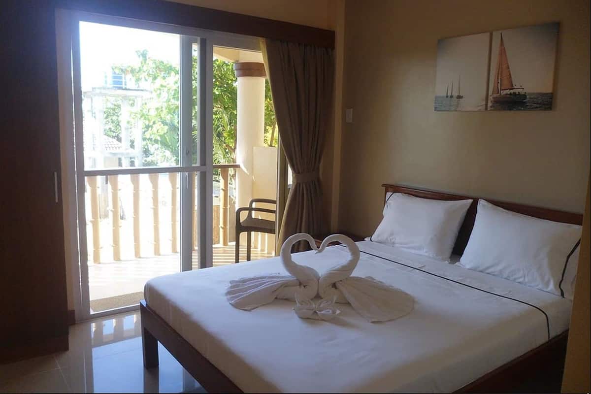 superior room, balcony | free wifi, bed sheets