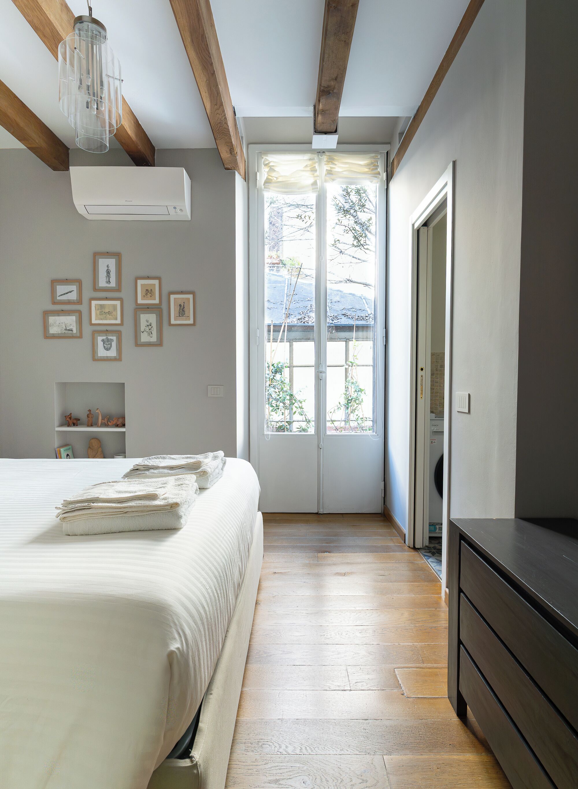 2 chambres, fer et planche à repasser, Wi-Fi, draps fournis