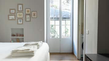 2 chambres, fer et planche Ă repasser, Wi-Fi, draps fournis