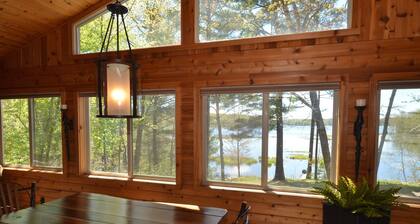 Cabine trÚs privée sur le lac Twin supérieur ... Grand terrain ... Superbes vues!