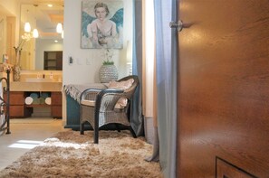 1 bedroom, in-room safe, iron/ironing board, free WiFi - AMAZING 5* 1BR 2BA 5min to Beach FAB rooftop pool & jacuzzi by restaurant row. (Puerto Vallarta)