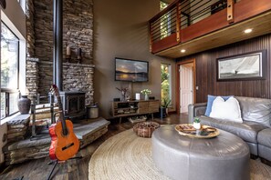 Smart TV, fireplace, DVD player, books