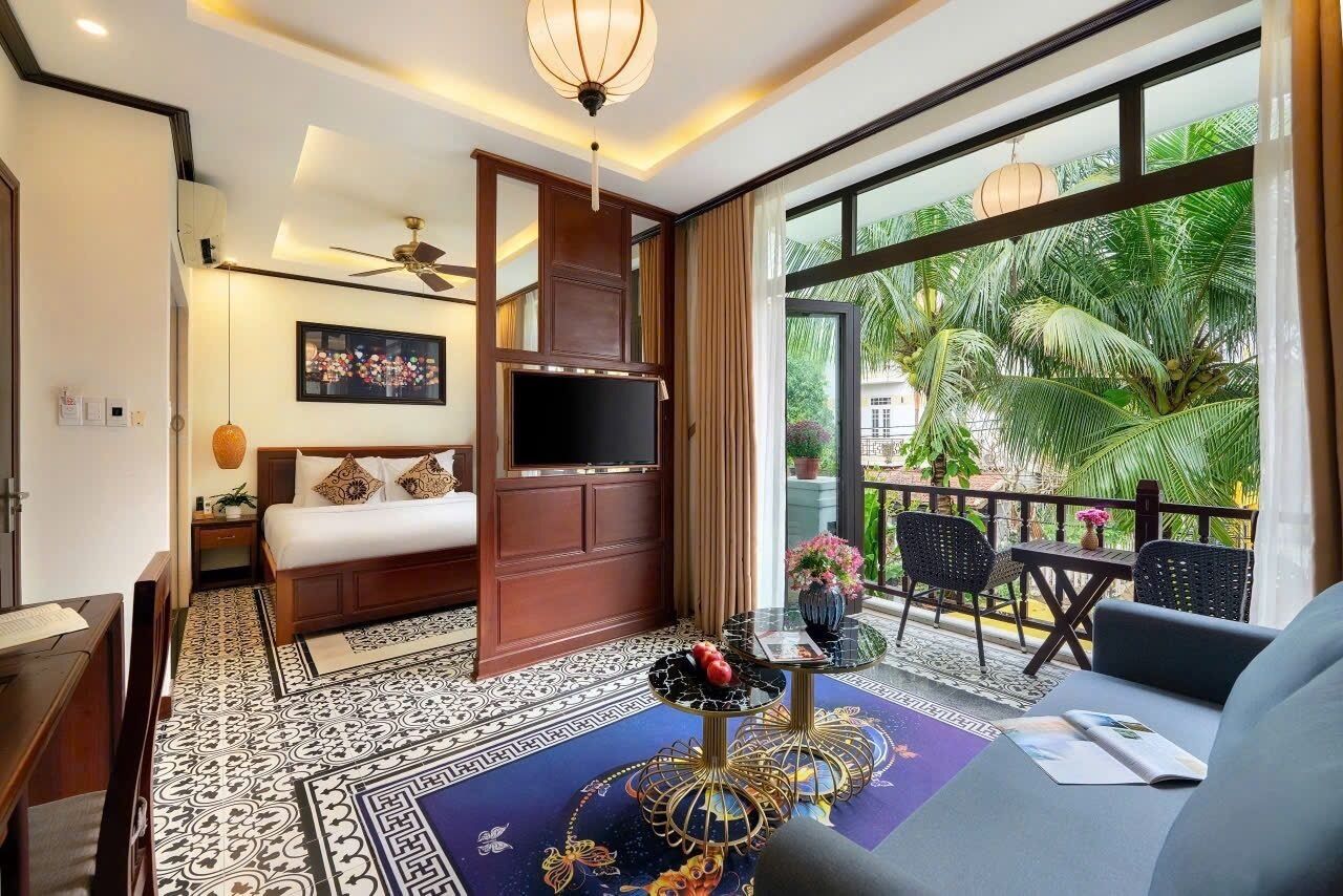Luxury Suite, 1 Bedroom, Bathtub, Pool View | Minibar, in-room safe, desk, blackout curtains