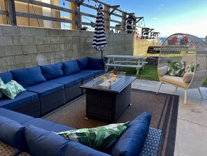 Terrace/patio - Entire Beachfront Home W/ SPA & Private Large Backyard!!! (Oceanside)