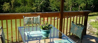IL Capri - Beachy, Breezy European Flat with a Spectacular View!