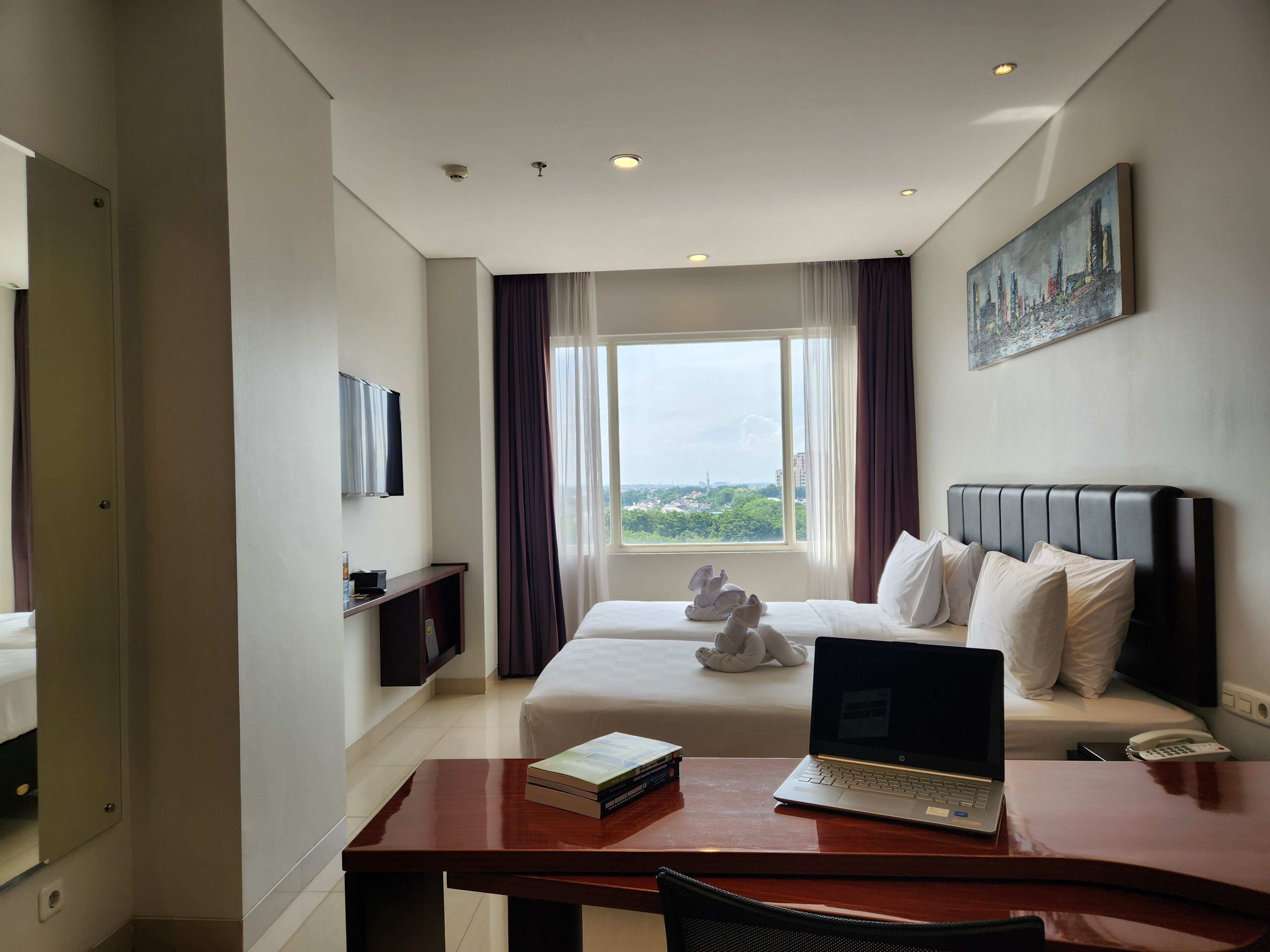 Standard Room, 2 Single Beds | City view