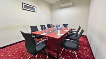 Toplantı salonu/imkânları