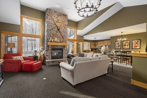 Smart TV, fireplace, DVD player