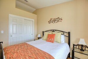 3 chambres, fer et planche à repasser, Wi-Fi gratuit, draps fournis