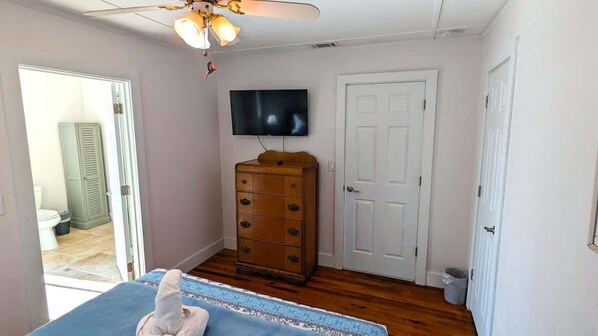 2 habitaciones, tabla de planchar con plancha y wifi gratis 