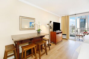 Interior - Chic studio in Heart of Waikiki with kitchenette, AC, FREE Parking & Wi-Fi! (Honolulu)