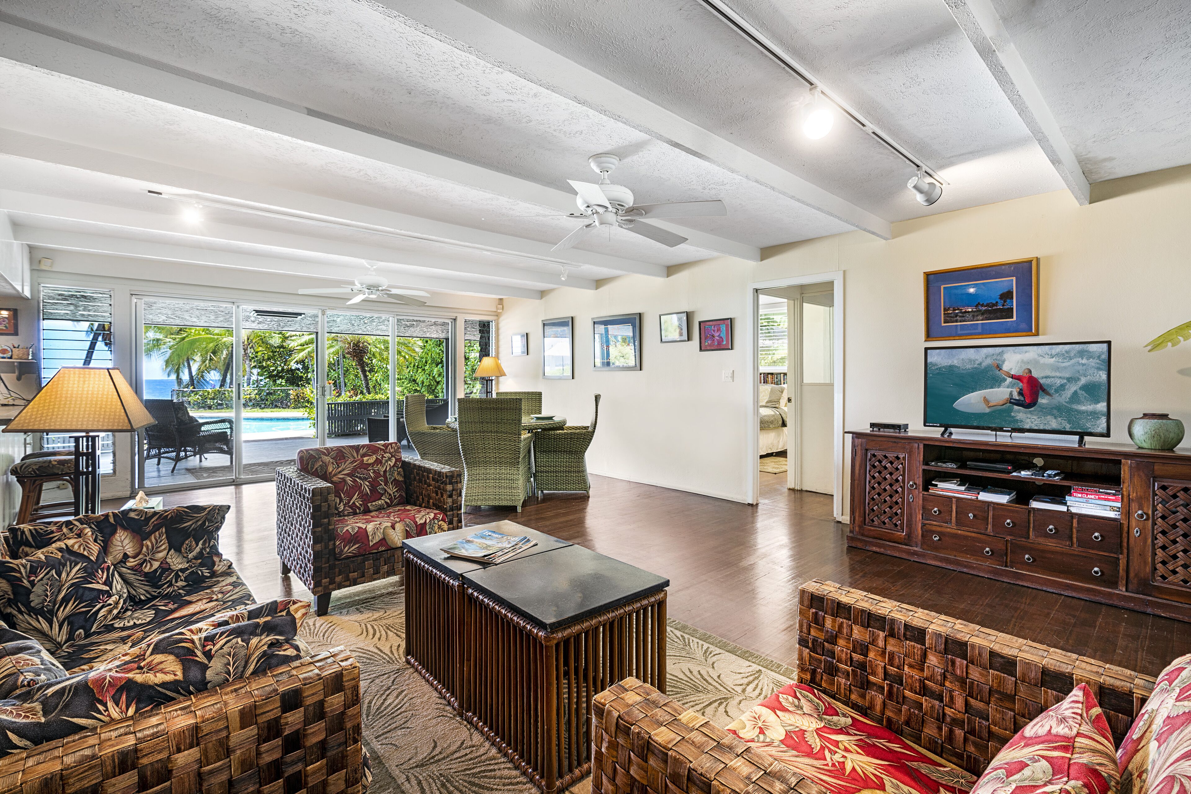 Smart TV, DVD player