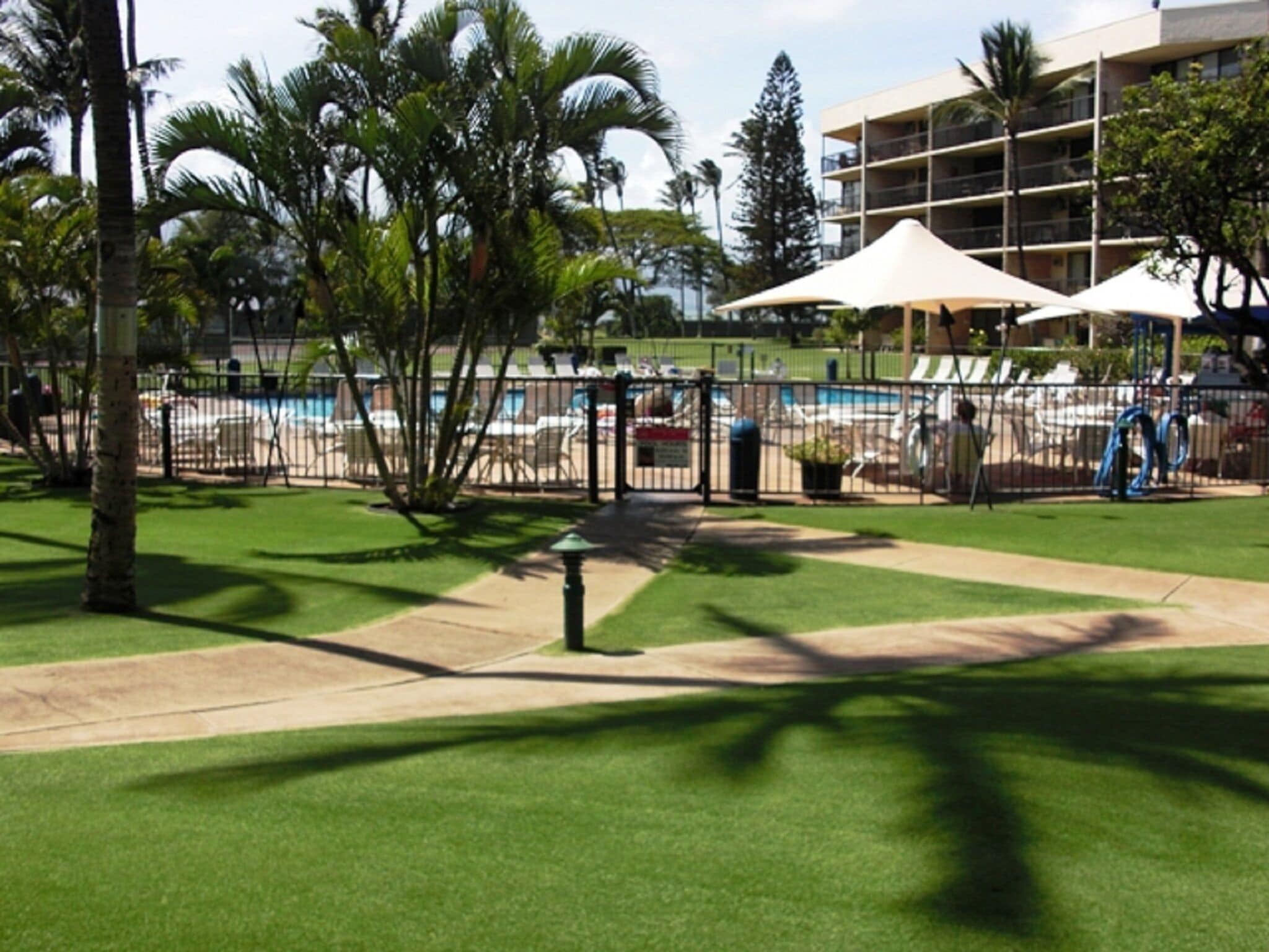 Maui Sunset B118~ 1 BR, 2 BA, Located by the Pool, Fun!