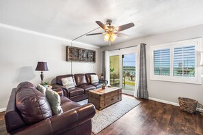 Fernseher, DVD-Player, Videothek