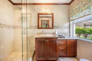 Hair dryer, towels - Bahia Langosta 26, two-story beachfront townhome, 2 bedroom, 2.5  bath, just steps from the ocean. (Tamarindo)