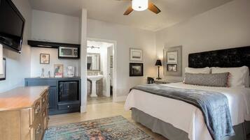 4 habitaciones, escritorio, tabla de planchar con plancha y wifi gratis