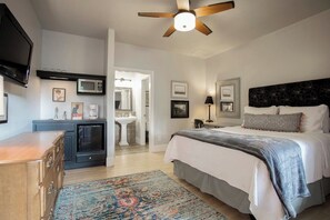 4 habitaciones, escritorio, tabla de planchar con plancha y wifi gratis 