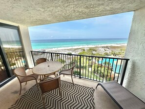 Beautiful views! - Gorgeous beach views! With Golf Cart 4071 BS1 (Miramar Beach)