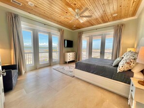 12 bedrooms, free WiFi, bed sheets, wheelchair access - Halekai III by GSVR | Amazing Newly Renovated Beachfront w Private Pool + Hot Tub! (Gulf Shores)