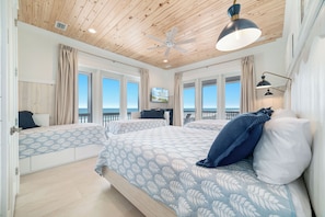 12 bedrooms, free WiFi, bed sheets, wheelchair access