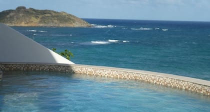 Villa Oyster Pearl - Luxury Beach Front Villa - Concierge - Hot Tub - Sleeps 19