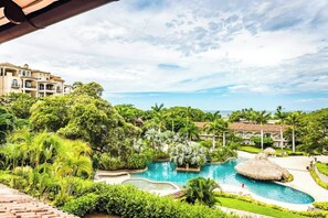 Pool - Diria 202☀Surfers Dream In the ♥ of town close to the beach (Tamarindo)
