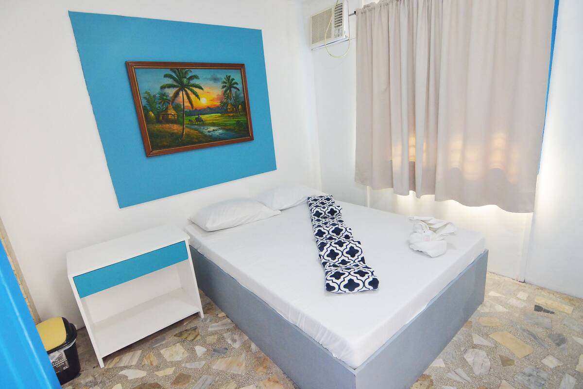 Villa, 3 Schlafzimmer | Bügeleisen/Bügelbrett, Zustellbetten, kostenloses WLAN, Bettwäsche