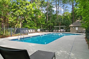 Pool - Completely Renovated, 5 min walk to beach (Kiawah Island)