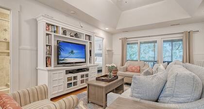 Completely Renovated, 5 min walk to beach