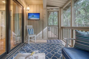 Interior - Completely Renovated, 5 min walk to beach (Kiawah Island)