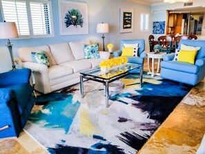 Een televisie en een dvd-speler