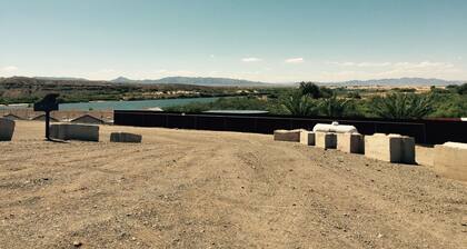 River Get Away W Vedenäkymä, Golden Shores / Topock Az. Serene, ikuisuuden tunne